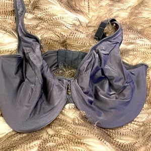 🎯Gray satin underwire bra 38DD
